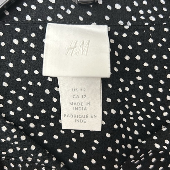 H&M Black and White Polka-dot Long Sleeve Button Down Blouse. Size 12. - Picture 6 of 11
